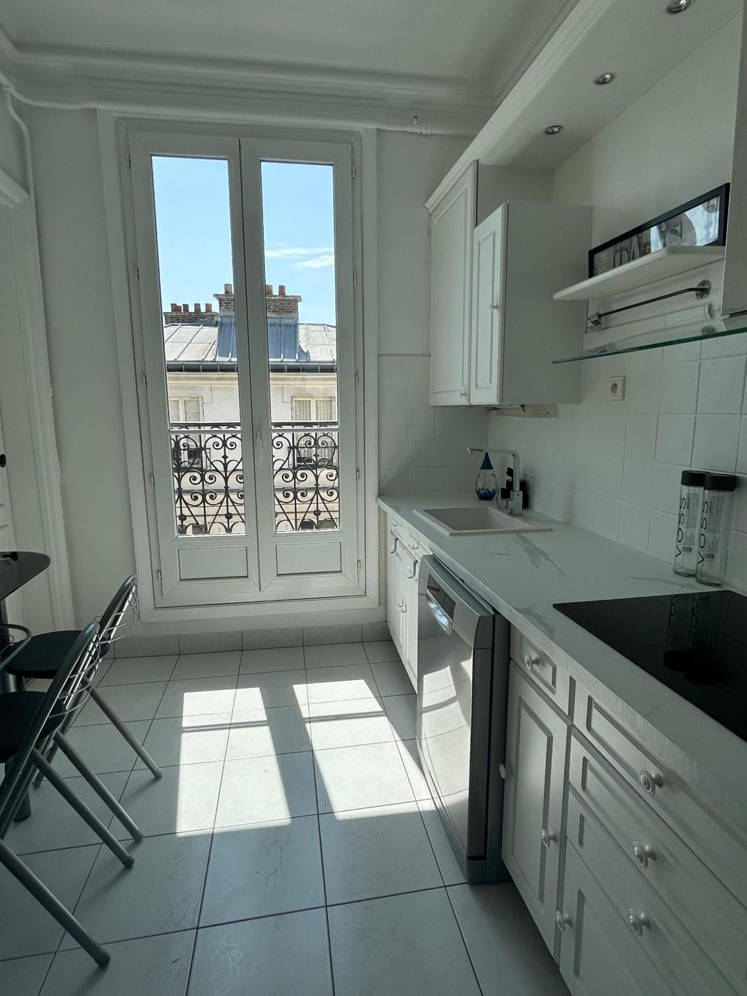 Apartment Vue Tour Eiffel Et 5 Minutes Des Champs-elysees 2 16 Etoile